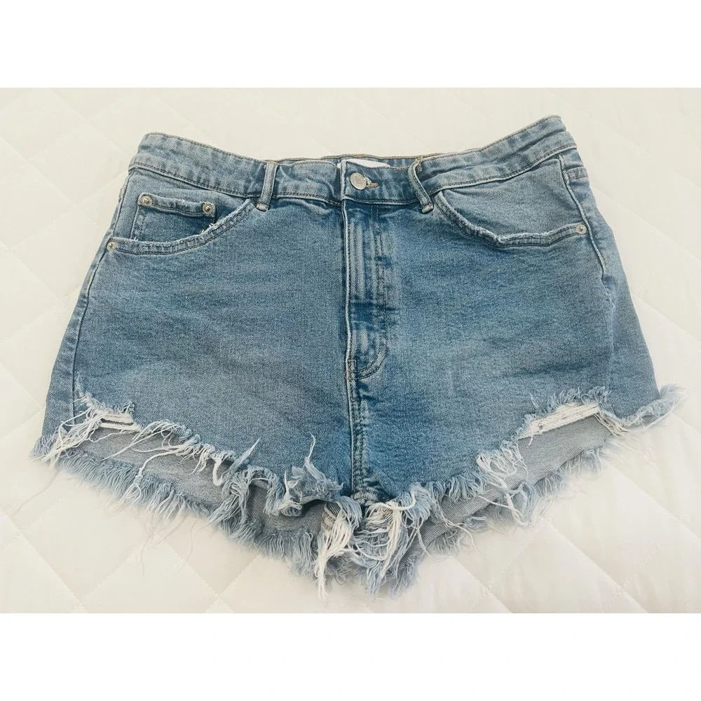ZARA Women's High Rise Denim Shorts Raw Hem Minimal Distressed Blue Jean Size 12